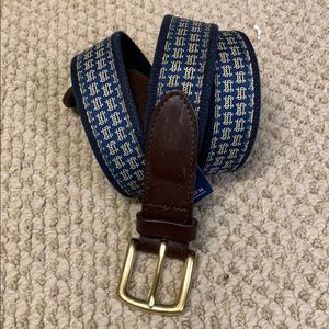 Vineyard Vines Men’s Belt Size 36 “SM” pattern